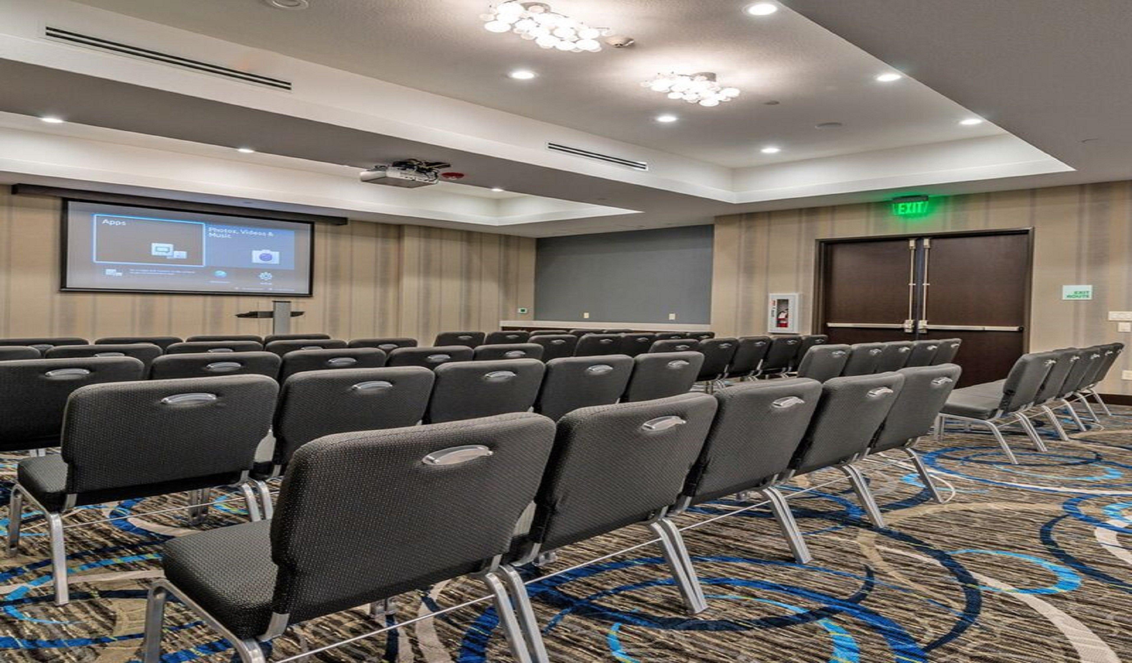 Holiday Inn Austin Airport, An Ihg Hotel Exterior photo