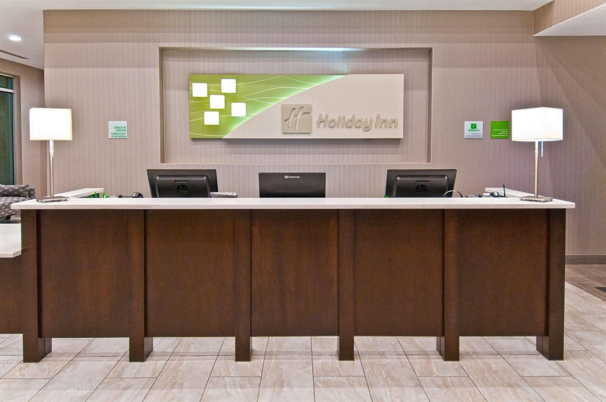 Holiday Inn Austin Airport, An Ihg Hotel Exterior photo